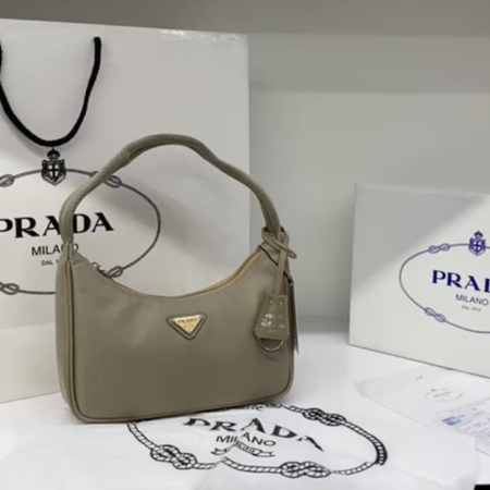 PRADA RE EDİTİON 2005