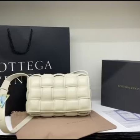 BOTTEGA VENETA CASSETTA BAG