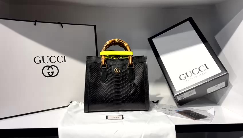 GUCCI DIANA FULL SNEAKE